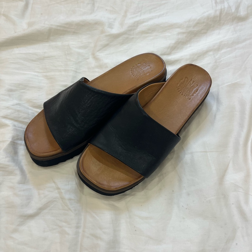 Women's Black Leather Slide Sandals with Tan Footbed